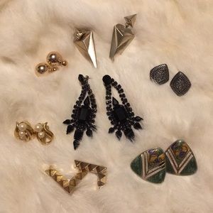 7 Pairs of Gold/Silver Earrings